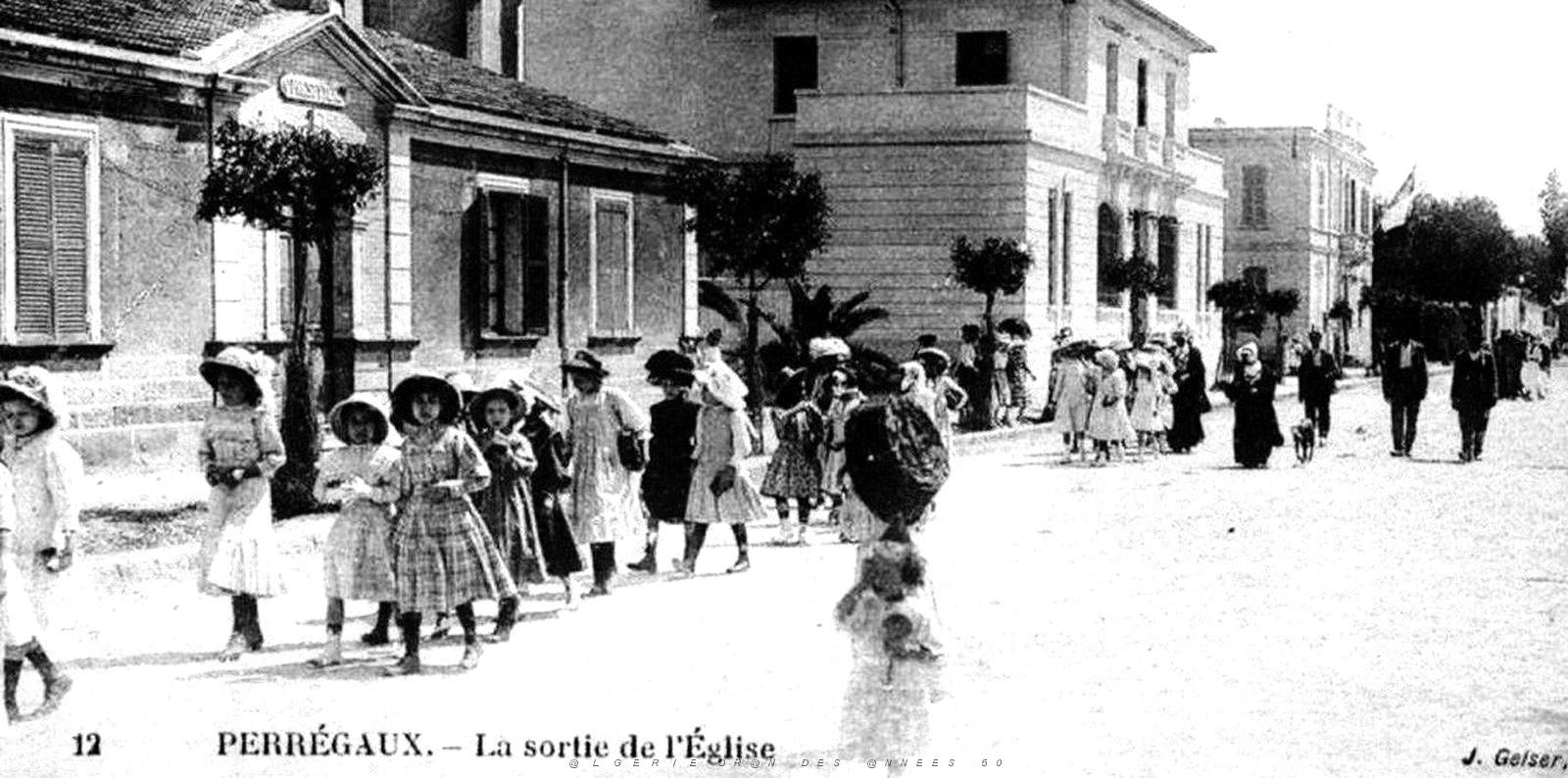 1320- Perregaux -Sortie de l'eglise - Doc.Serrano 2.jpg